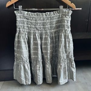 Anthropologie Flowy Silver Skirt. Elastic Waist. Size M. 20” long.